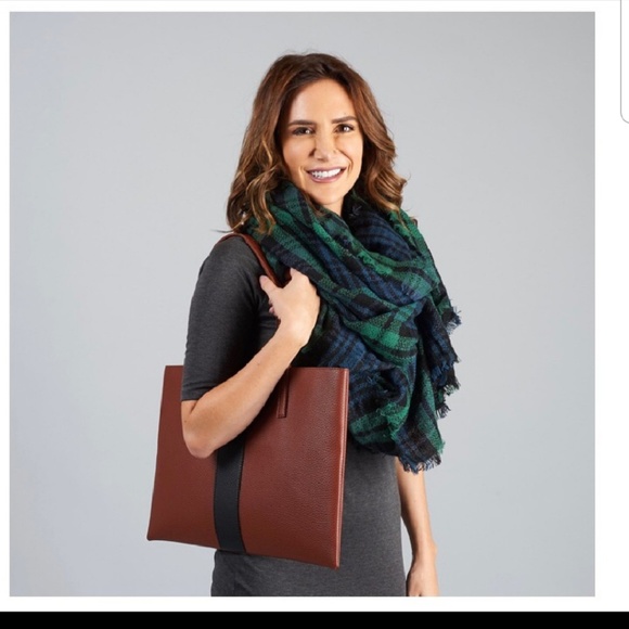 Vince Camuto Luck Tote - Picture 3 of 5